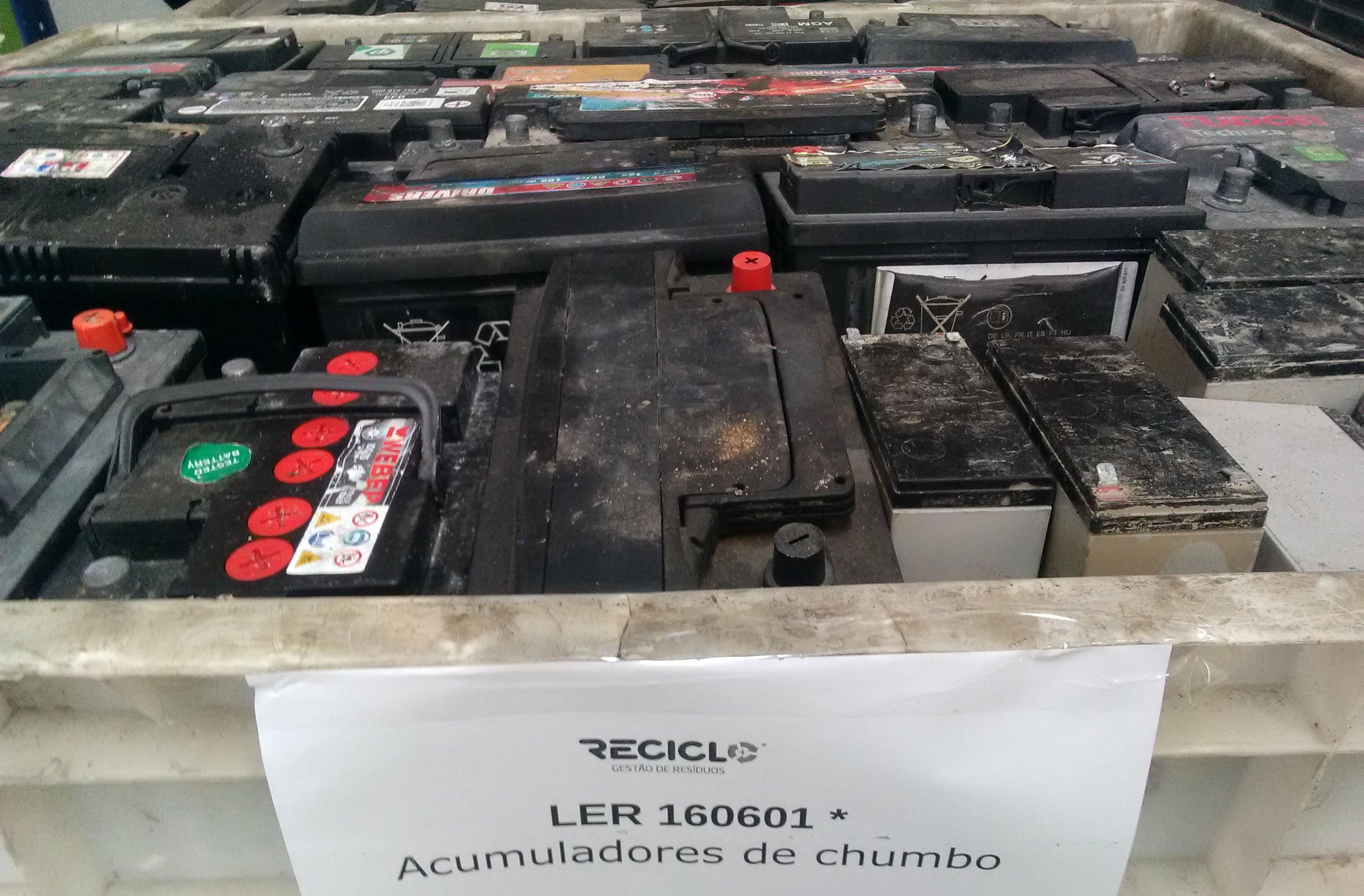 Resíduos Perigosos - Baterias