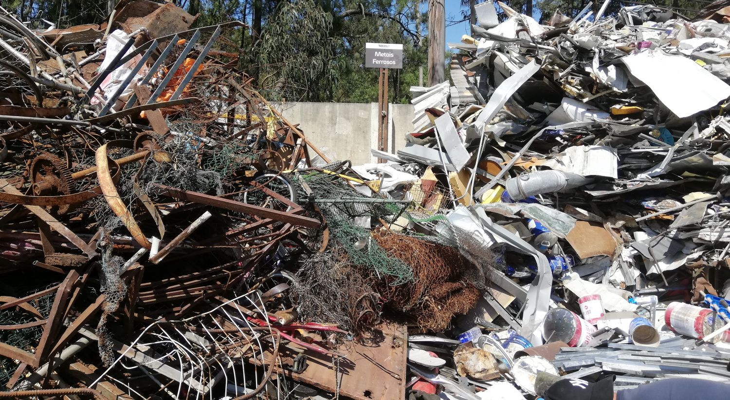 RESÍDUOS INDUSTRIAIS BANAIS Neiva